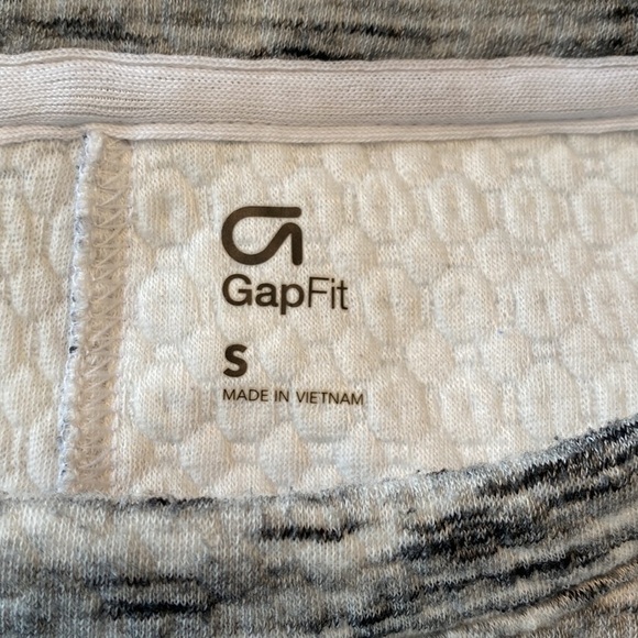 Gapfit oversized boxy sweatshirt size small - Picture 3 of 9